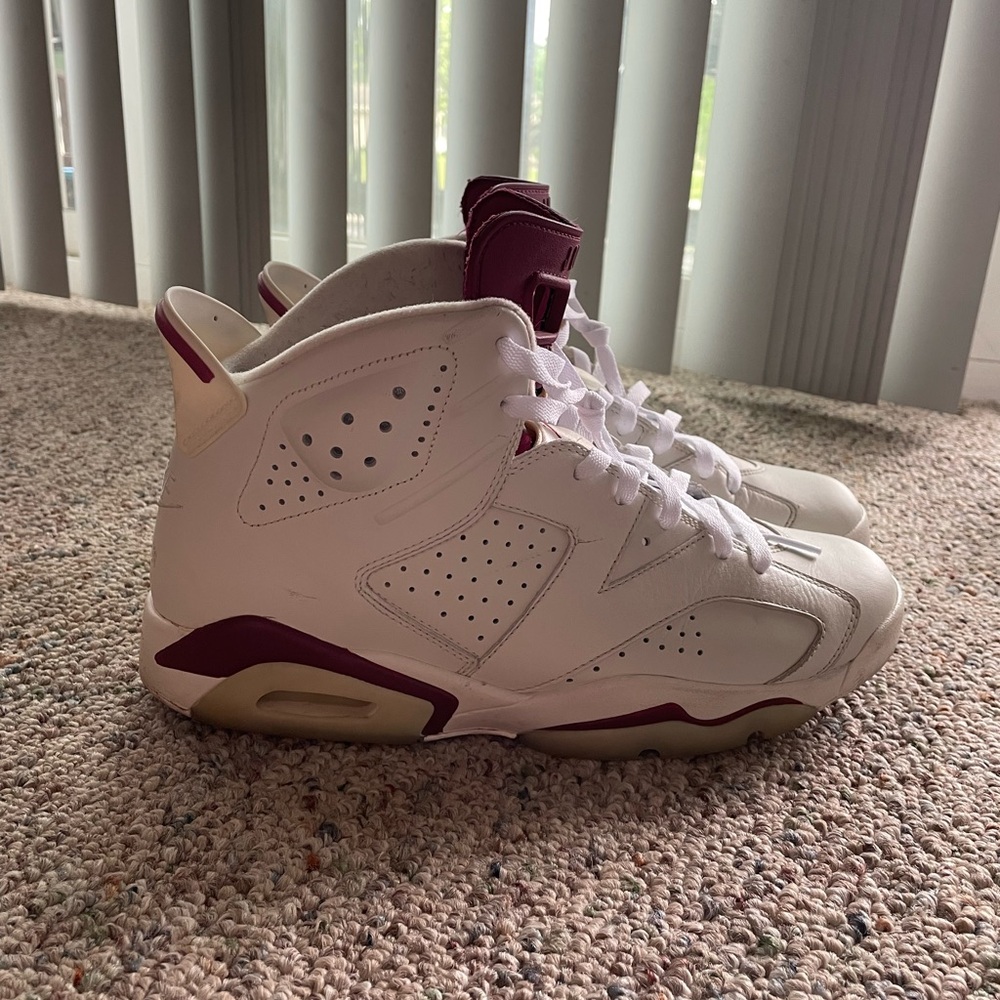 Air Jordan 6’s ‘Maroon’ Sz 11